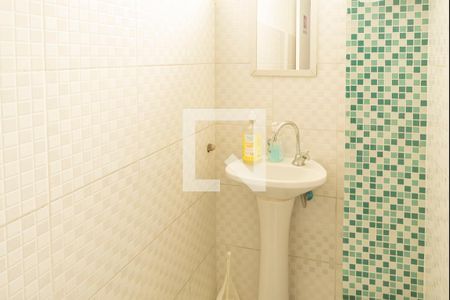 Casa à venda com 470m², 8 quartos e 7 vagasBanheiro casa 2