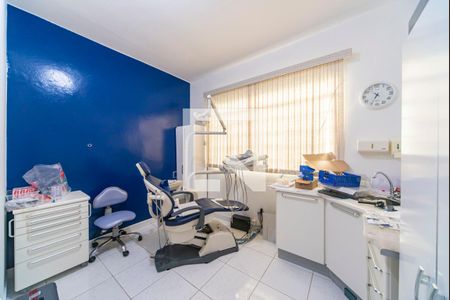 Casa à venda com 470m², 8 quartos e 7 vagasQuarto 1 casa 2