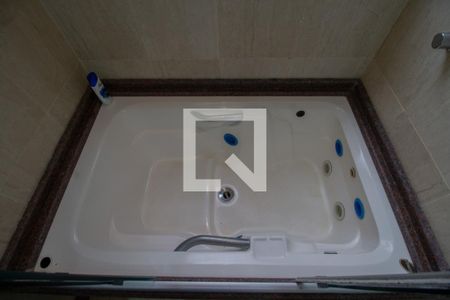 Apartamento para alugar com 410m², 5 quartos e 3 vagasBanheiro da Suíte 02