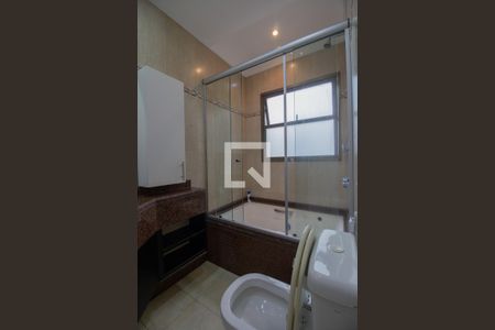 Apartamento para alugar com 410m², 5 quartos e 3 vagasBanheiro da Suíte 02