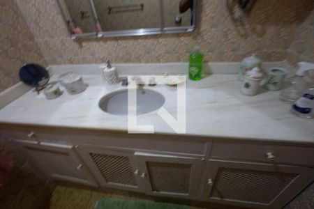 Apartamento à venda com 110m², 3 quartos e sem vagaBanheiro