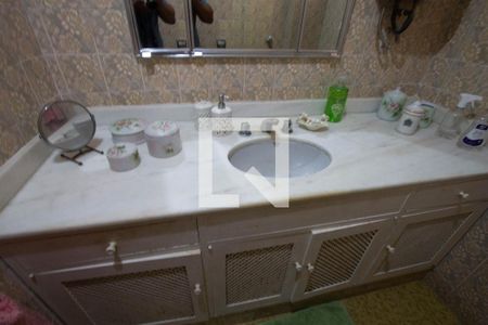 Apartamento à venda com 110m², 3 quartos e sem vagaBanheiro