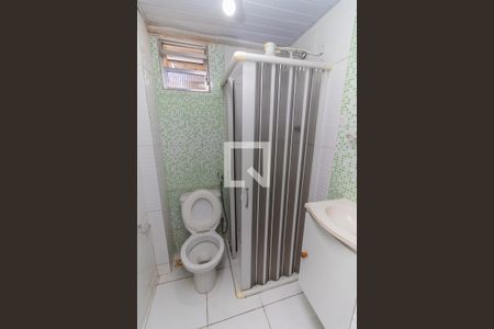 Banheiro de kitnet/studio para alugar com 1 quarto, 20m² em Higienópolis, Rio de Janeiro