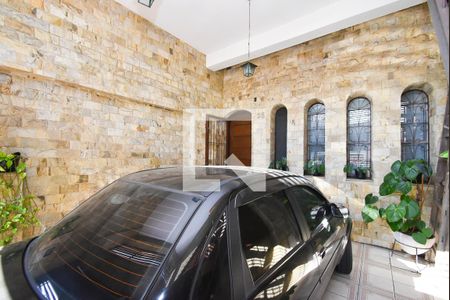 Casa à venda com 242m², 3 quartos e 1 vaga Casa à venda com 242m², 3 quartos e 1 vagaGaragem