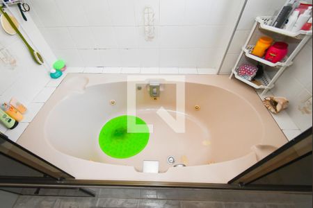 Casa à venda com 242m², 3 quartos e 1 vaga Casa à venda com 242m², 3 quartos e 1 vagaBanheiro Corredor