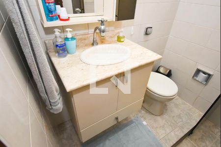 Casa à venda com 242m², 3 quartos e 1 vaga Casa à venda com 242m², 3 quartos e 1 vagaBanheiro