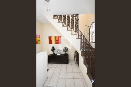 Casa à venda com 242m², 3 quartos e 1 vaga Casa à venda com 242m², 3 quartos e 1 vagaEscritório