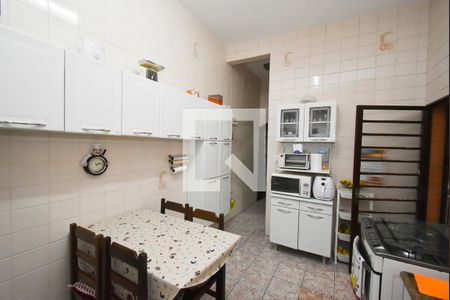 Casa à venda com 242m², 3 quartos e 1 vaga Casa à venda com 242m², 3 quartos e 1 vagaCozinha