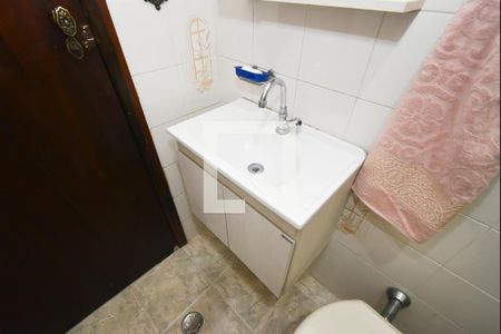 Casa à venda com 242m², 3 quartos e 1 vaga Casa à venda com 242m², 3 quartos e 1 vagaBanheiro da Suíte