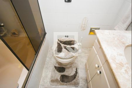 Casa à venda com 242m², 3 quartos e 1 vaga Casa à venda com 242m², 3 quartos e 1 vagaBanheiro Corredor