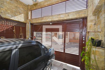 Casa à venda com 242m², 3 quartos e 1 vaga Casa à venda com 242m², 3 quartos e 1 vagaGaragem