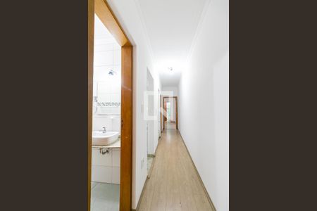 Casa à venda com 150m², 3 quartos e 2 vagasCorredor