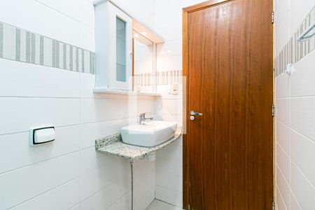 Casa à venda com 150m², 3 quartos e 2 vagasBanheiro da Suíte