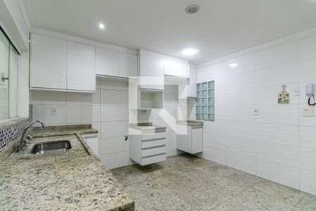 Casa à venda com 150m², 3 quartos e 2 vagasCozinha