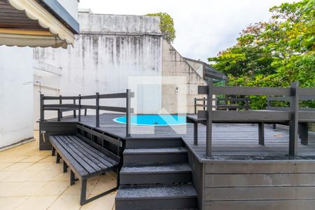 Apartamento à venda com 317m², 3 quartos e 2 vagas Apartamento à venda com 317m², 3 quartos e 2 vagasPiscina Cobertura