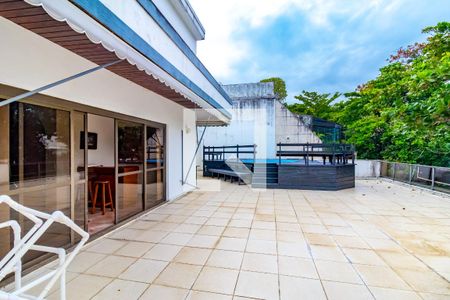 Apartamento à venda com 317m², 3 quartos e 2 vagas Apartamento à venda com 317m², 3 quartos e 2 vagasPiscina Cobertura