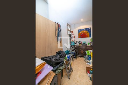 Apartamento à venda com 317m², 3 quartos e 2 vagas Apartamento à venda com 317m², 3 quartos e 2 vagasQuarto de Serviço