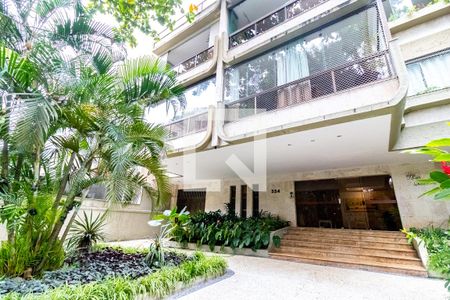 Apartamento à venda com 317m², 3 quartos e 2 vagas Apartamento à venda com 317m², 3 quartos e 2 vagasFachada e portaria