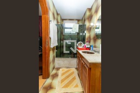 Apartamento à venda com 317m², 3 quartos e 2 vagas Apartamento à venda com 317m², 3 quartos e 2 vagasBanheiro da Suíte