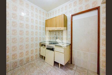 Cozinha de casa para alugar com 1 quarto, 25m² em Vila Sonia, São Paulo