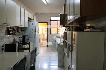 Casa à venda com 332m², 4 quartos e 1 vagaCozinha