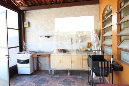 Casa à venda com 332m², 4 quartos e 1 vagaVaranda gourmet