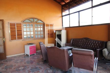 Casa à venda com 332m², 4 quartos e 1 vagaVaranda