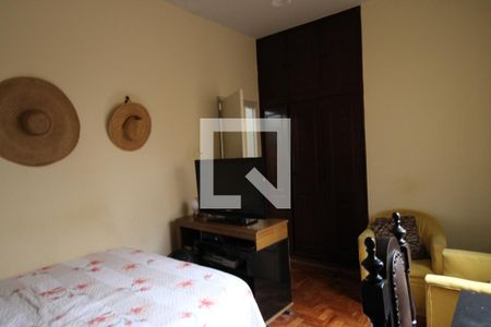 Casa à venda com 332m², 4 quartos e 1 vagaSuíte 1