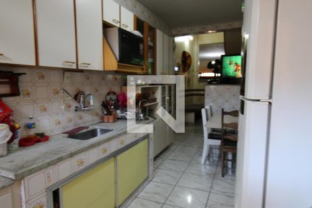 Casa à venda com 332m², 4 quartos e 1 vagaCozinha