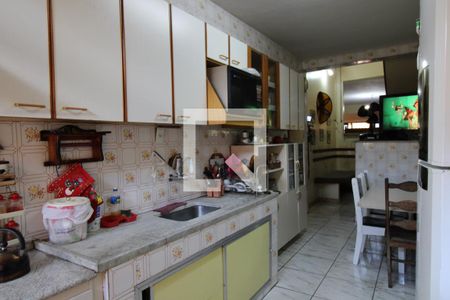 Casa à venda com 332m², 4 quartos e 1 vagaCozinha