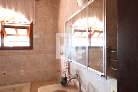 Casa à venda com 332m², 4 quartos e 1 vagaBanheiro da Suíte 2