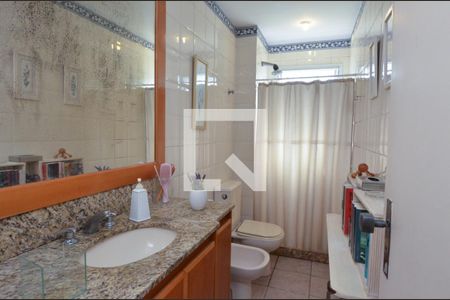 Apartamento à venda com 193m², 3 quartos e 2 vagasBanheiro da Suíte