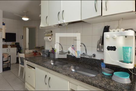 Apartamento à venda com 193m², 3 quartos e 2 vagasCozinha