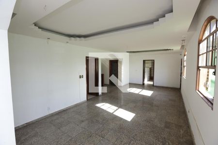 Sala de casa à venda com 4 quartos, 577m² em Glória, Contagem