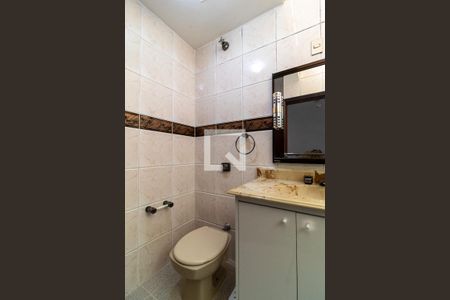 Casa à venda com 150m², 4 quartos e 1 vagaBanheiro 1