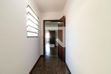 Casa à venda com 150m², 4 quartos e 1 vagaCorredor