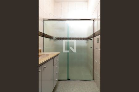 Casa à venda com 150m², 4 quartos e 1 vagaBanheiro 1