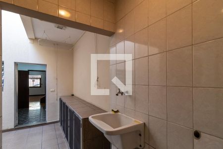 Casa à venda com 150m², 4 quartos e 1 vagaÁrea de Serviço