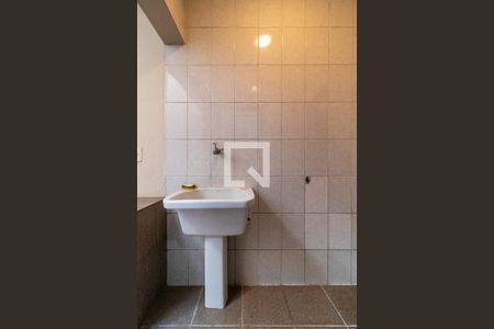 Casa à venda com 150m², 4 quartos e 1 vagaÁrea de Serviço