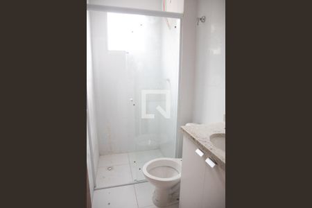 Banheiro de apartamento para alugar com 2 quartos, 53m² em Vila Mazzei, São Paulo