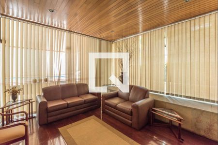 Apartamento à venda com 397m², 4 quartos e 3 vagas Apartamento à venda com 397m², 4 quartos e 3 vagasSalão de Festas