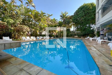 Apartamento para alugar com 190m², 3 quartos e 1 vagaÁrea comum - Piscina