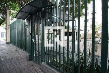 Apartamento para alugar com 72m², 2 quartos e sem vagaFachada
