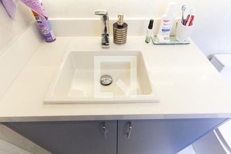 Apartamento para alugar com 72m², 2 quartos e sem vagaBanheiro