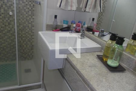 Apartamento à venda com 57m², 2 quartos e 1 vagaBanheiro 2