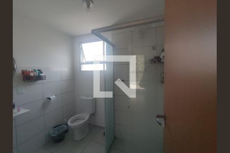 Banheiro de apartamento à venda com 2 quartos, 50m² em Sapucaia Ii, Contagem