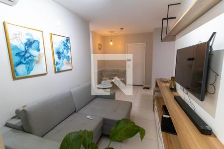 Sala de apartamento para alugar com 2 quartos, 68m² em Todos Os Santos, Rio de Janeiro