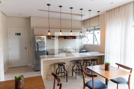 Apartamento à venda com 68m², 2 quartos e 1 vagaÁrea comum 