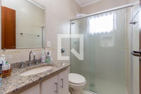 Casa à venda com 170m², 3 quartos e 4 vagasBanheiro -Suíte 1 