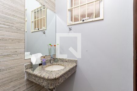 Casa à venda com 170m², 3 quartos e 4 vagasLavabo